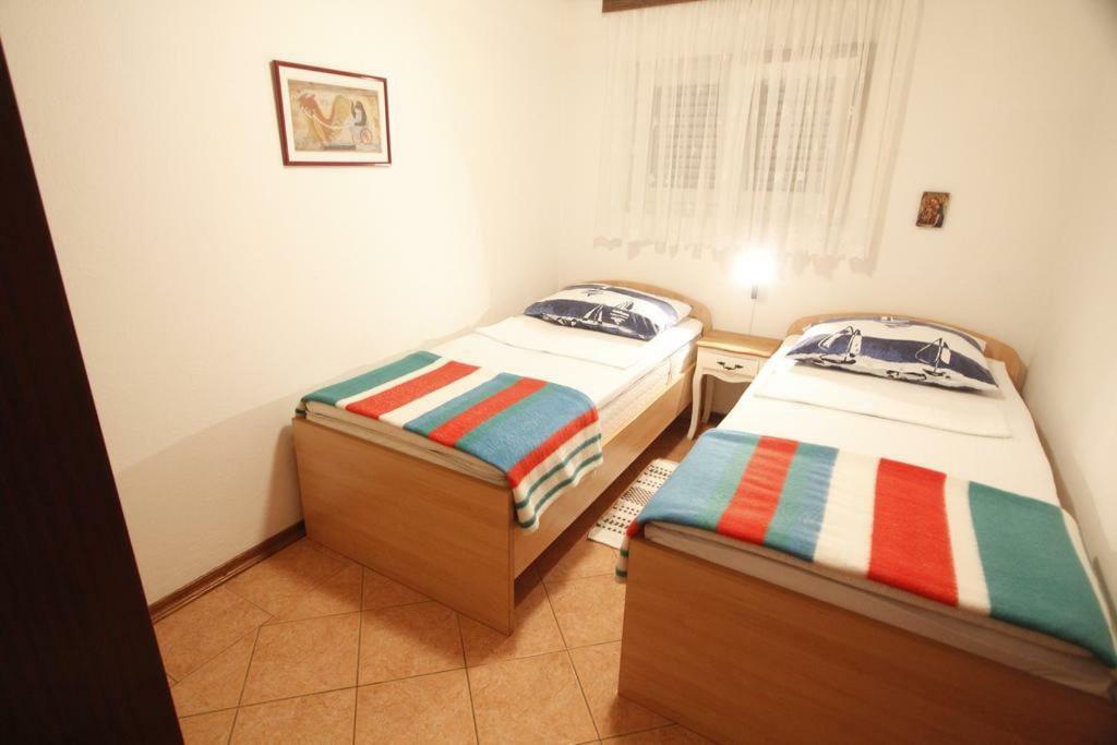 Apartmani Volga Petrcane Exterior photo